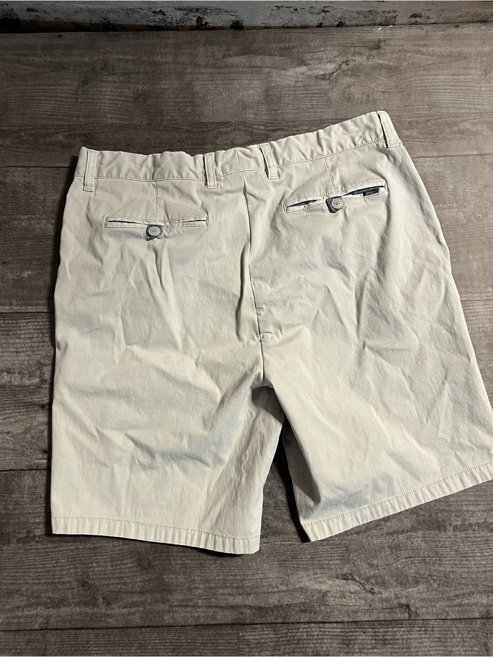 Johnnie-o Men's Light Beige Cotton Blend Shorts size 36 - Picture 4 of 10